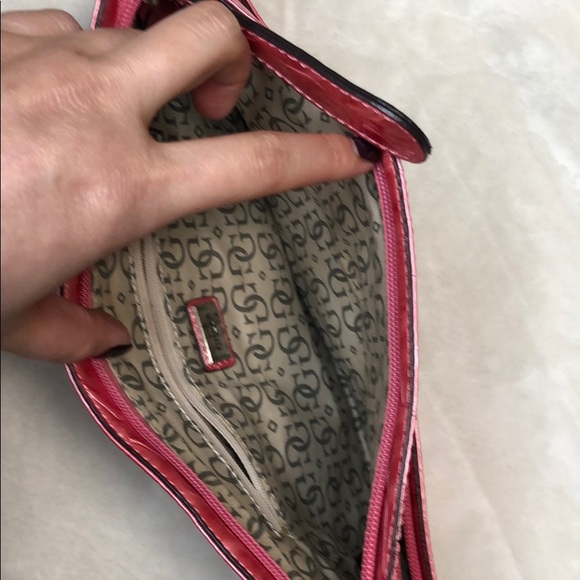 Guess clutch peach crocodile prints - Picture 4 of 8